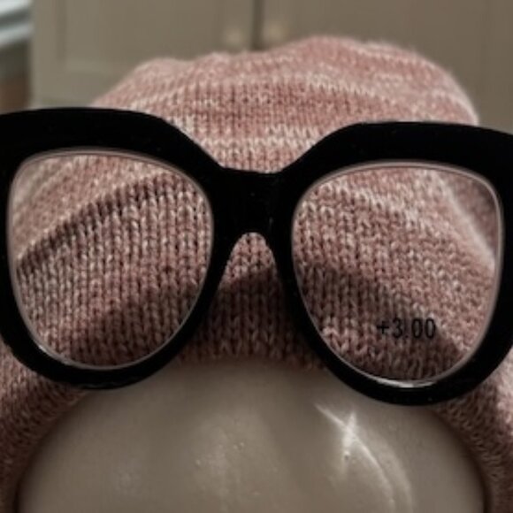 Tahari cateye black readers +3.00 - Picture 3 of 3